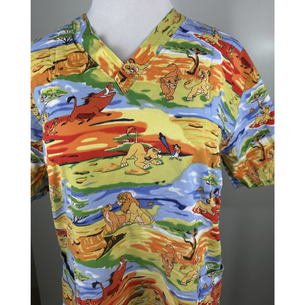 ✨2/$20 Disney Lion King Scrub Top Pumba, Timon, Samba, Nala Nurse CNA V-Neck L - Picture 12 of 13